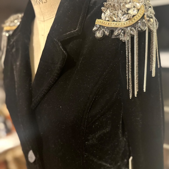 JOIE Black Velvet Statement Blazer - Picture 2 of 4